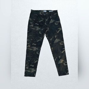 NWT✨️ Cotton On Camo Jeggings